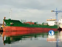 Ọkọ̀ tí ó mú epo / kemikali fún tà