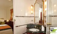 Ọkọ̀ ojú omi ìrìn-àjò fún tà