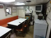 Ọkọ omi ti o mu ọja fún tà