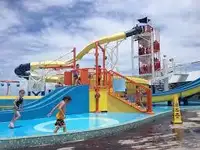 Ọkọ̀ ọpọlọpọ̀ ènìyàn fún tà