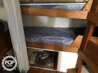 Ọkọ omi ti o mu ọja fún tà