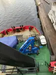 Ọkọ̀ ojú omi tí ó mú ìdọ̀tí fún tà