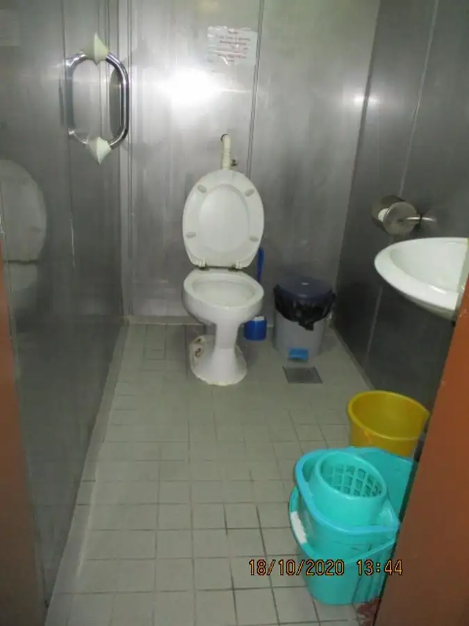Ọkọ̀ tí wọn fi maa ń gbé ohun èlò tí ó ní ìdáná fún tà