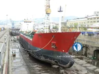 Ọkọ̀ tí ó mú epo / kemikali fún tà