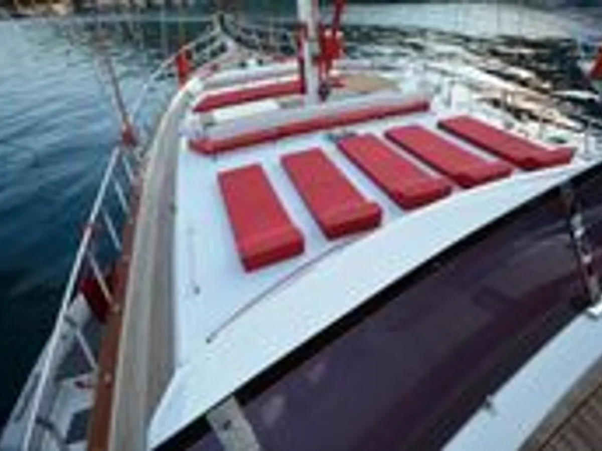 Yacht fún tà
