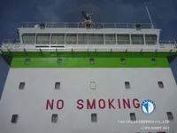 Ọkọ̀ tí ó mú epo / kemikali fún tà