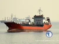 Ọkọ̀ tí ó mú epo / kemikali fún tà
