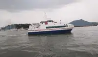 Ọkọ̀ ọpọlọpọ̀ ènìyàn fún tà