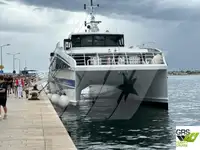 Ọkọ̀ ọpọlọpọ̀ ènìyàn fún tà