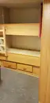 Ọkọ̀ tí wọn fi maa ń gbé ohun èlò tí ó ní ìdáná fún tà