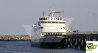 Ọkọ̀ ojú omi ìrìn-àjò fún tà