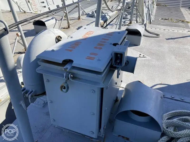 Ọkọ omi Landing, Tank fún tà