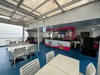 Ọkọ̀ ojú omi ìrìn-àjò fún tà