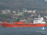 Ọkọ̀ tí ó mú epo / kemikali fún tà