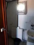 Ọkọ̀ ojú omi tí ó mú ìdọ̀tí fún tà