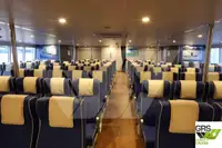 Ọkọ̀ ọpọlọpọ̀ ènìyàn fún tà