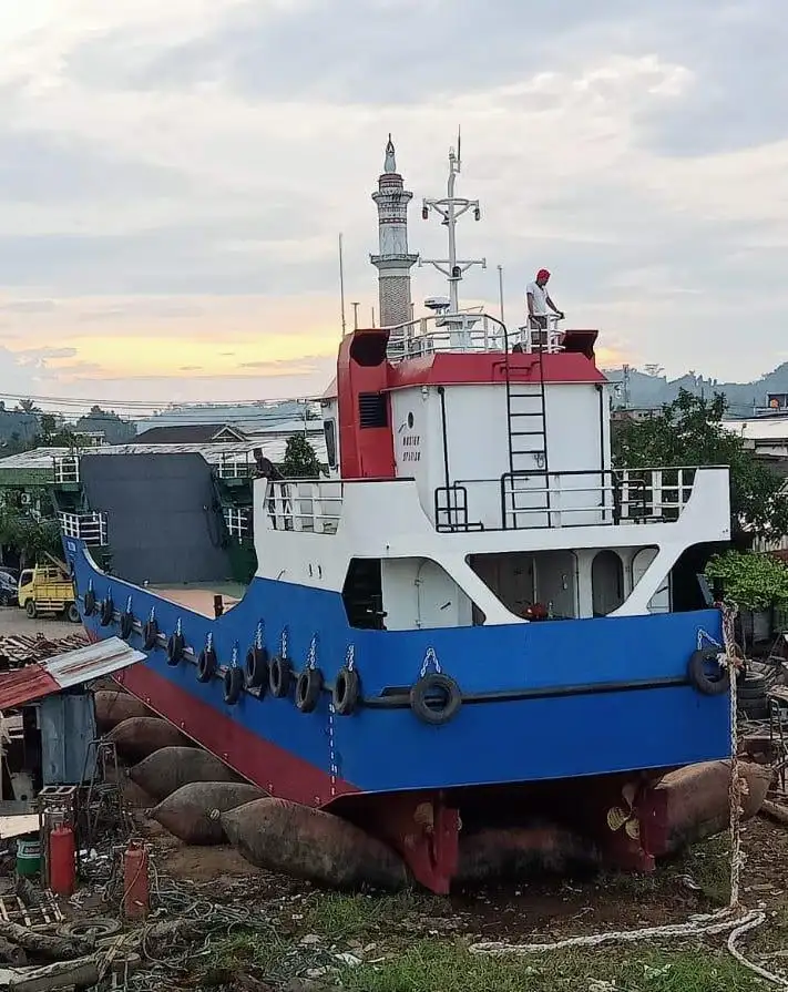 Ọkọ omi Landing, Tank fún tà