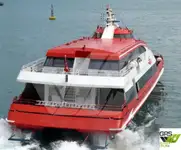 Ọkọ̀ ojú omi ìrìn-àjò fún tà