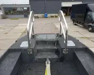 Ọkọ̀ ojú omi tí ó mú àwọn ìkọ́kọ̀ fún tà