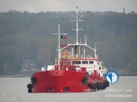 Ọkọ̀ tí ó mú epo / kemikali fún tà