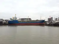 Ọkọ̀ tí ó mú epo / kemikali fún tà