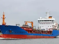 Ọkọ̀ tí ó mú epo fún tà