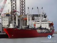 Ọkọ̀ tí wọn fi maa ń gbé ohun èlò tí ó ní ìdáná fún tà