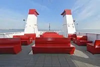 Ọkọ̀ ojú omi ìrìn-àjò fún tà