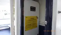 Ọkọ̀ ọpọlọpọ̀ ènìyàn fún tà