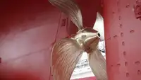 Ọkọ̀ tí ó mú ẹja pọ̀ fún tà