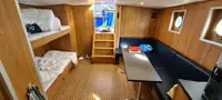 Ọkọ̀ tí ó mú epo / kemikali fún tà