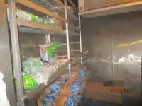Ọkọ̀ tí wọn fi maa ń gbé ohun èlò tí ó ní ìdáná fún tà