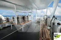 Ọkọ̀ ọpọlọpọ̀ ènìyàn fún tà