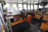 Ọkọ̀ ọpọlọpọ̀ ènìyàn fún tà