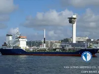 Ọkọ̀ tí ó mú epo / kemikali fún tà