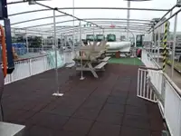 Ọkọ̀ ọpọlọpọ̀ ènìyàn fún tà