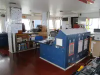 Ọkọ̀ tí wọn fi maa ń gbé ohun èlò tí ó ní ìdáná fún tà