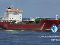 Ọkọ̀ tí ó mú epo / kemikali fún tà