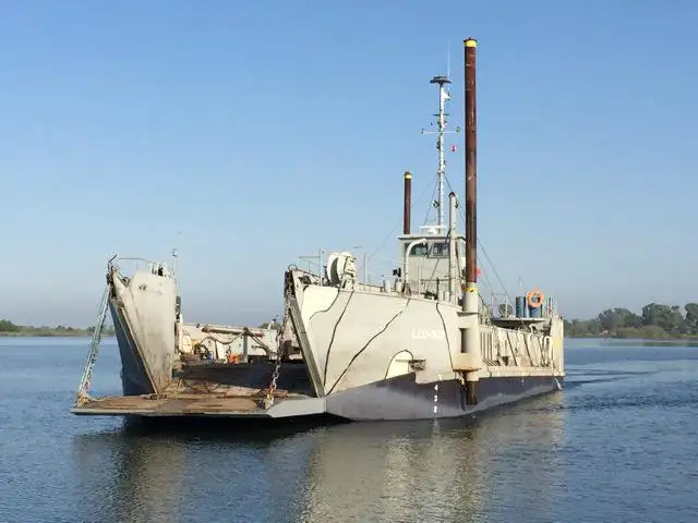 Ọkọ omi Landing, Tank fún tà