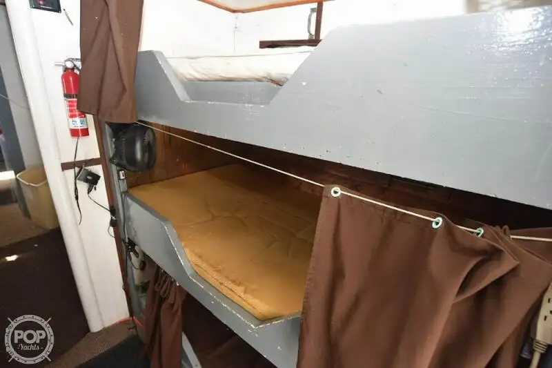 Ọkọ̀ tí ó mú ẹja pọ̀ fún tà