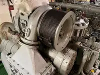 Ọkọ̀ ọpọlọpọ̀ ènìyàn fún tà