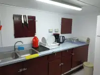 Ọkọ̀ ojú omi tí ó mú àwọn ìkọ́kọ̀ fún tà