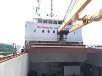 Ọkọ̀ tí wọn fi maa ń gbé ohun èlò tí ó ní ìdáná fún tà