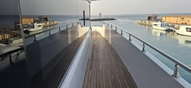 Ọkọ̀ ojú omi ìrìn-àjò fún tà