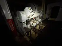 Ọkọ̀ ojú omi tí ó mú ìdọ̀tí fún tà