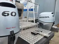 Catamaran fún tà