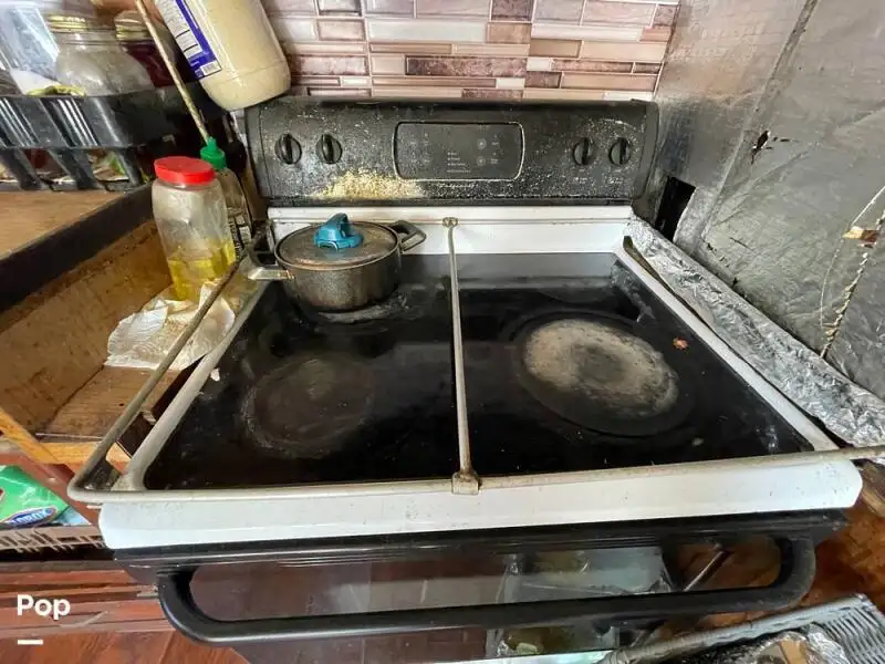 Ọkọ̀ tí ó mú ẹja fún tà