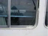 Ọkọ̀ ojú omi tí ó mú ìdọ̀tí fún tà