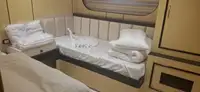 Ọkọ̀ ojú omi ìrìn-àjò fún tà