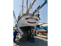 Yacht fún tà